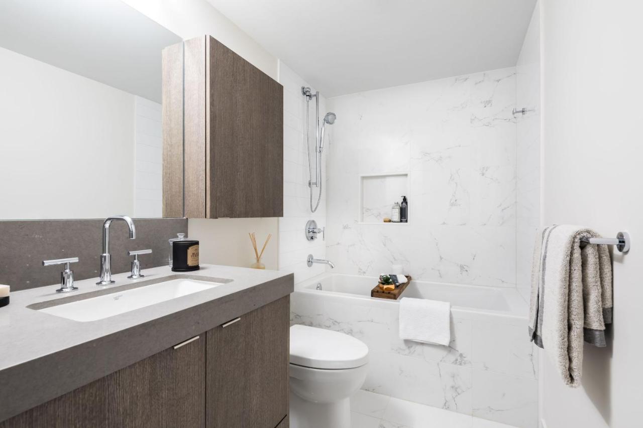 Level Yaletown - Richards Aparthotel Ванкувър Екстериор снимка
